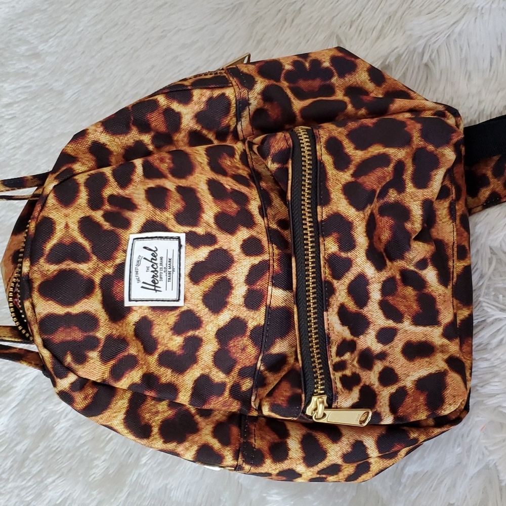 HERSHEL NOVA MINI ANIMAL PRINT BACKPACK - Picture 5 of 8